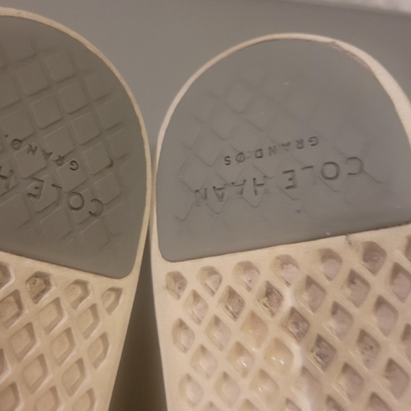 Sneakers - Picture 11 of 11